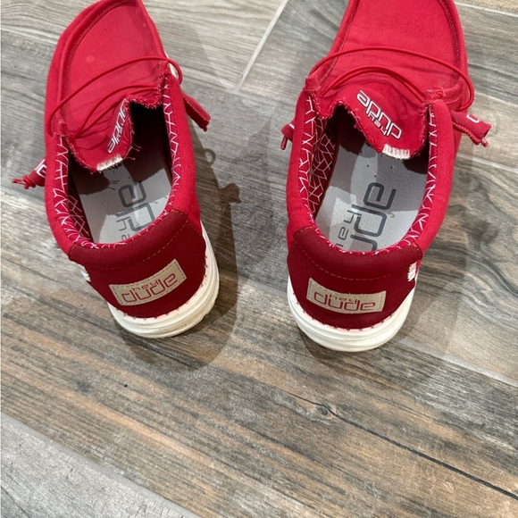 Hey Dude Red Loafers Slip-Ons Casual Shoes - Picture 2 of 4